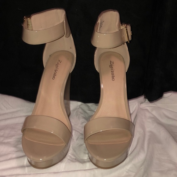 Wedged Zigi Soho Sandals - Picture 2 of 2